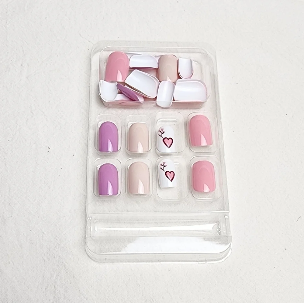 24 Pieces Fake Press On Nails